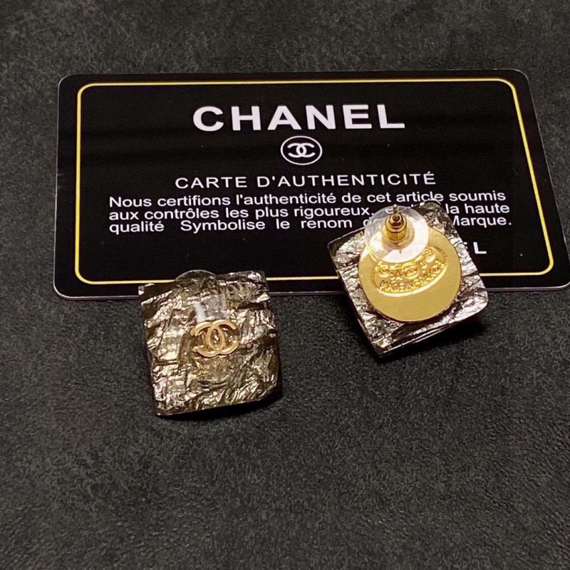 Ch**el earrings